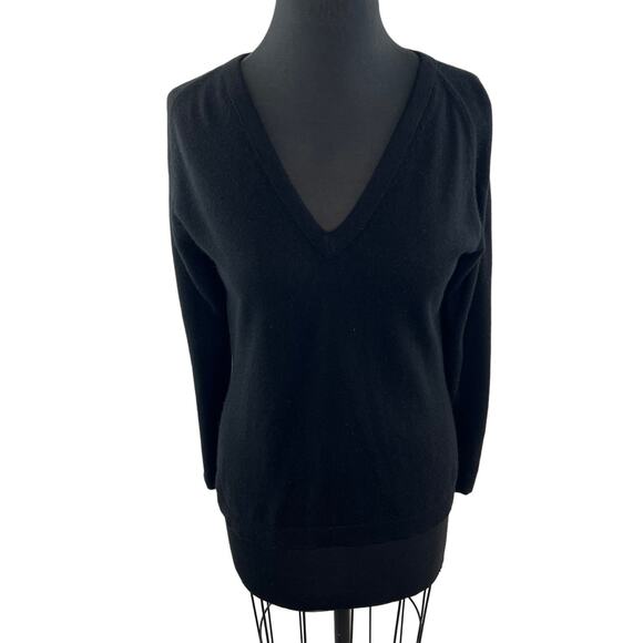Calvin Klein Collection Cashmere Sweater Black Knit V-Neck Pullover Scotland M - Picture 1 of 9